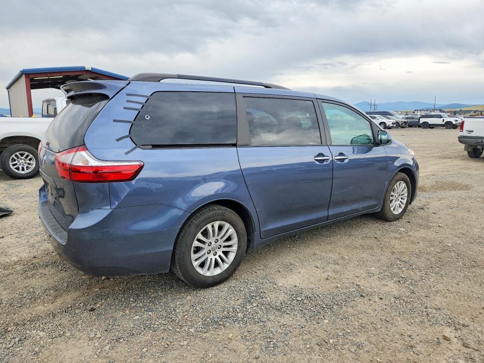 5TDYZ3DC4HS799398 2017 TOYOTA SIENNA photo no. 3
