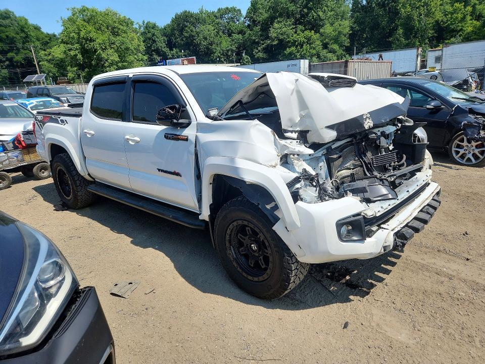 2017 TOYOTA TACOMA TRD SPORT — Фото 4 из 12