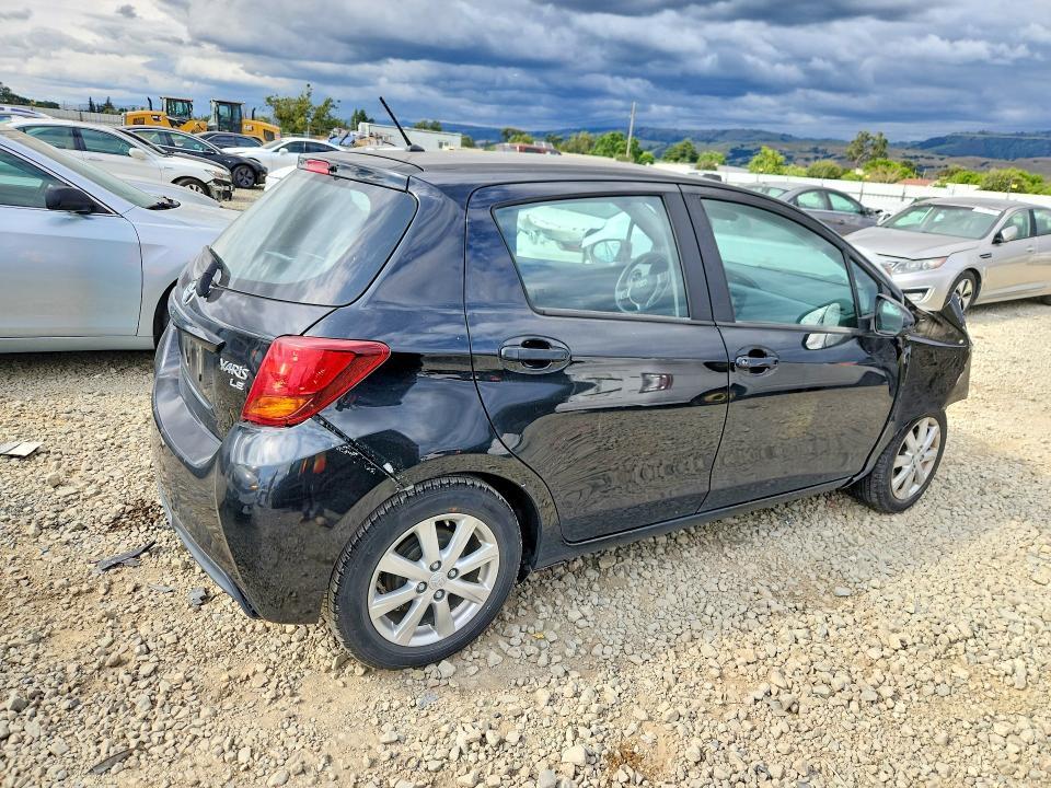 2017 TOYOTA YARIS 5-DOOR LE — Фото 3 из 12