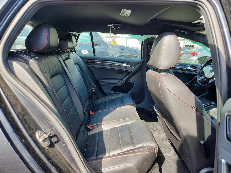 3VW447AU7HM018744 2017 VOLKSWAGEN GTI photo no. 10
