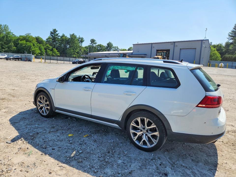 2017 VOLKSWAGEN GOLF ALLTRACK S — Фото 2 из 12