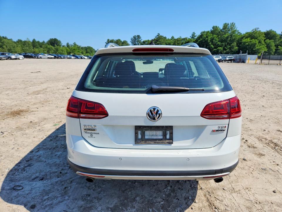 2017 VOLKSWAGEN GOLF ALLTRACK S — Фото 6 из 12