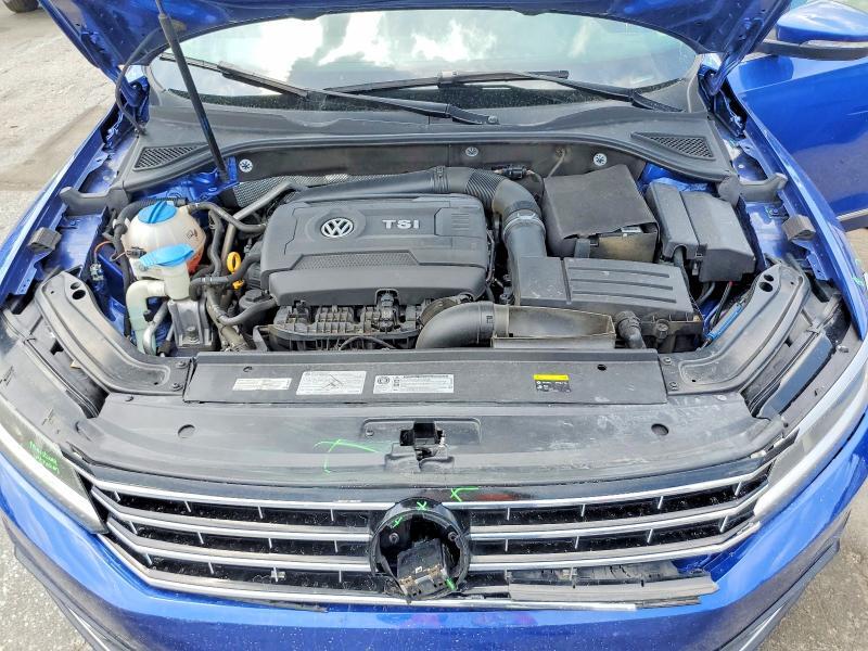 2017 VOLKSWAGEN PASSAT SEL PREMIUM — Фото 11 из 12