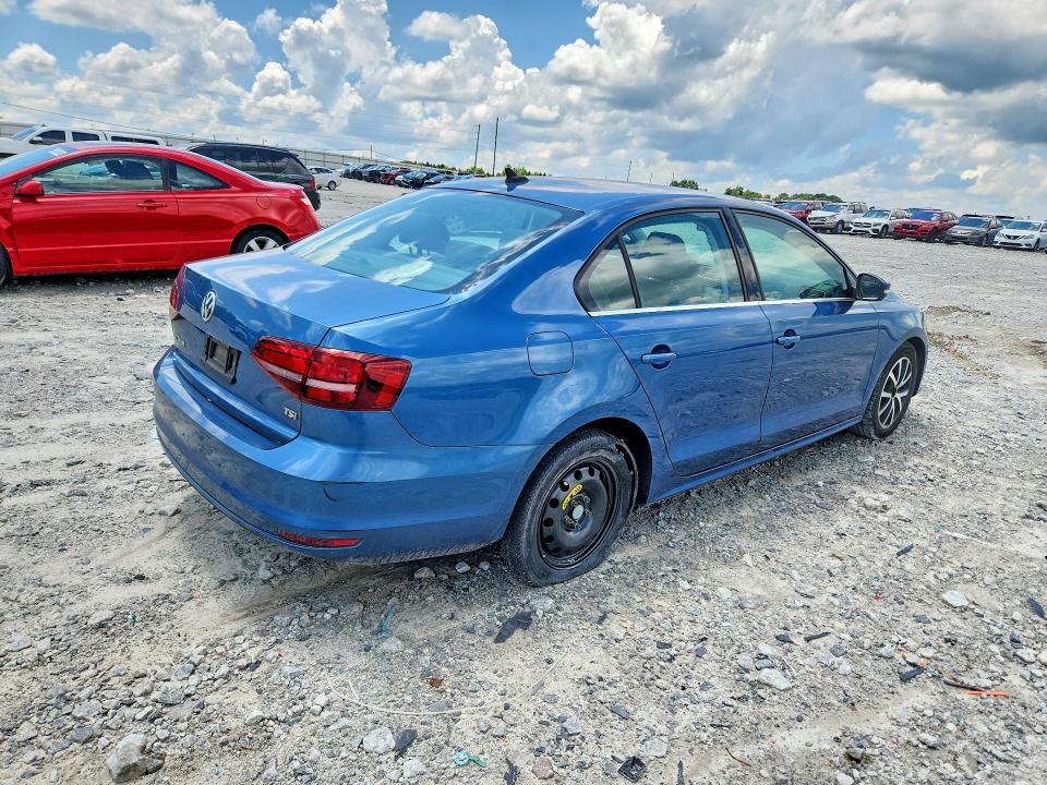 2017 VOLKSWAGEN JETTA SE — Фото 3 из 12