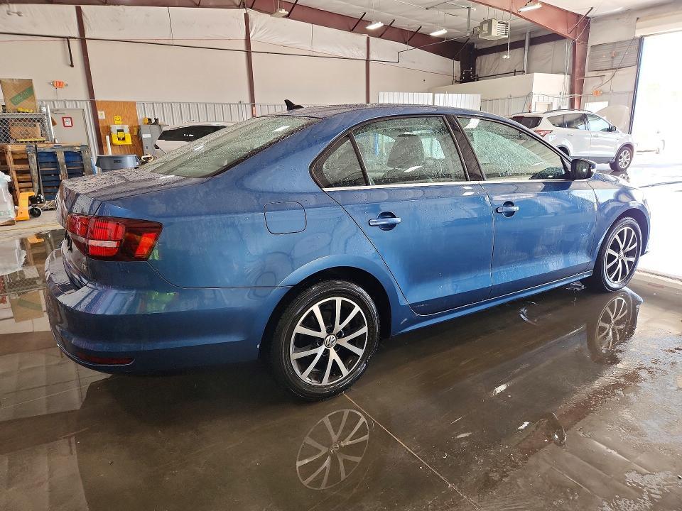 2017 VOLKSWAGEN JETTA SE — Фото 3 из 12