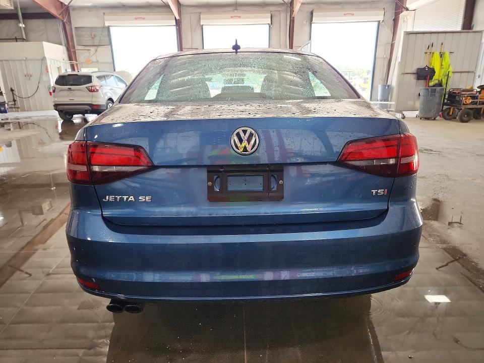 2017 VOLKSWAGEN JETTA SE — Фото 6 из 12