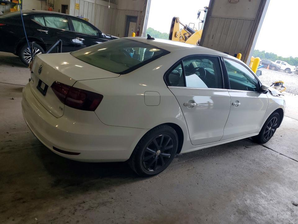 2017 VOLKSWAGEN JETTA SE — Фото 3 из 12