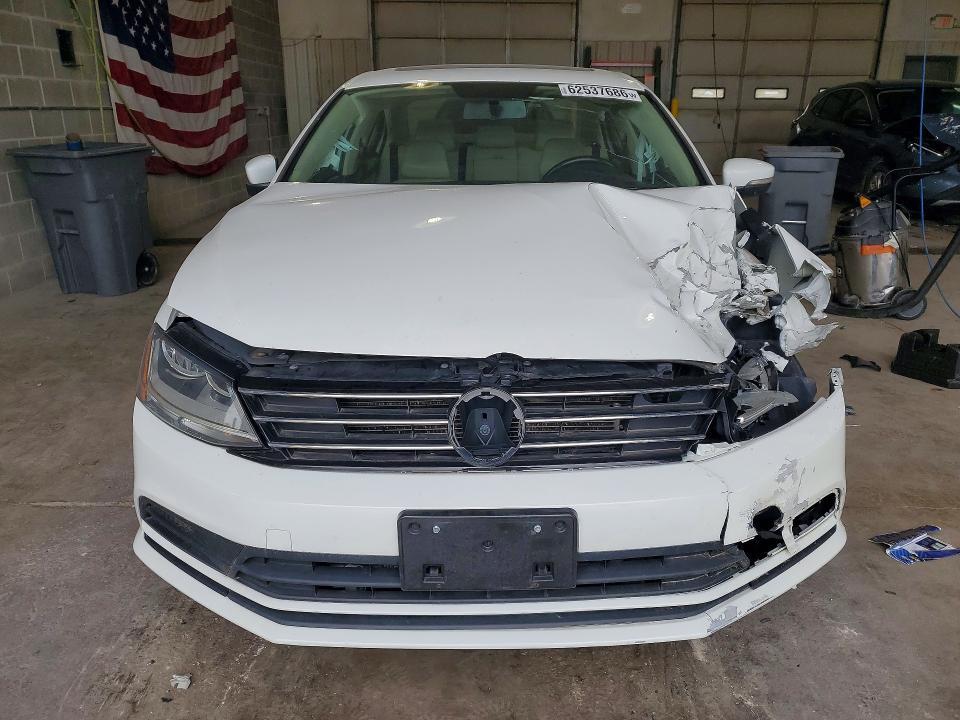 2017 VOLKSWAGEN JETTA SE — Фото 5 из 12
