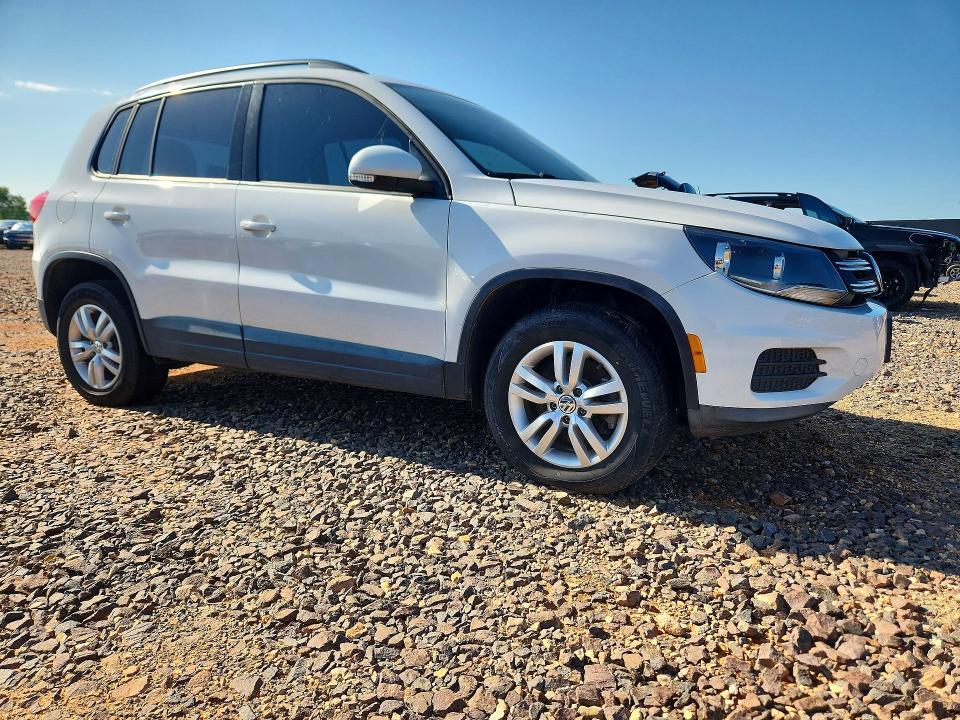 2017 VOLKSWAGEN TIGUAN S — Фото 4 из 14