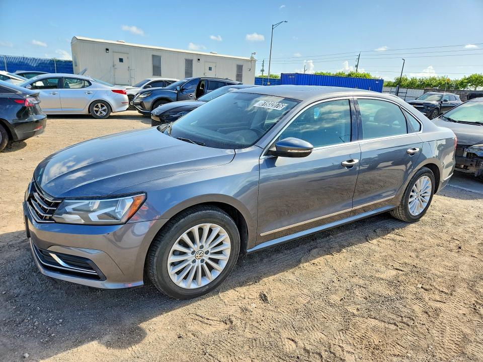 1VWBT7A36HC078887 2017 VOLKSWAGEN PASSAT photo no. 1