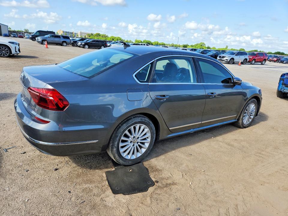 1VWBT7A36HC078887 2017 VOLKSWAGEN PASSAT photo no. 3