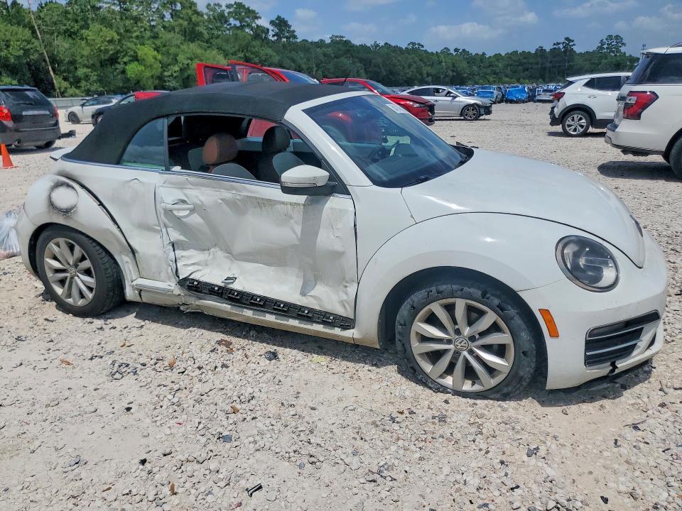 2017 VOLKSWAGEN BEETLE S/SE — Фото 4 из 12