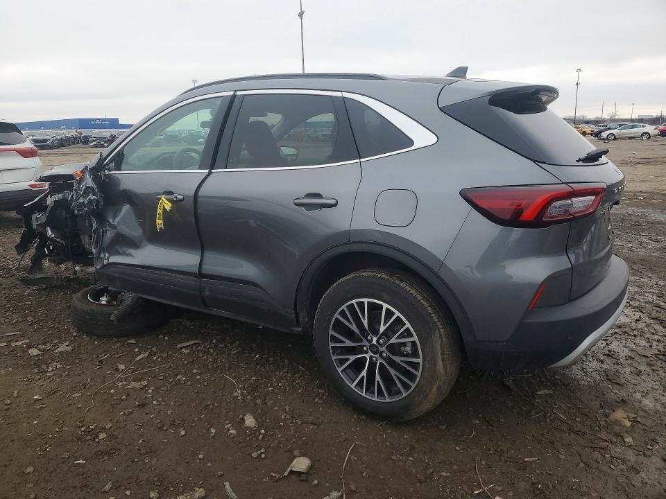 2026 FORD ESCAPE HYBRID PHEV — Фото 2 из 13