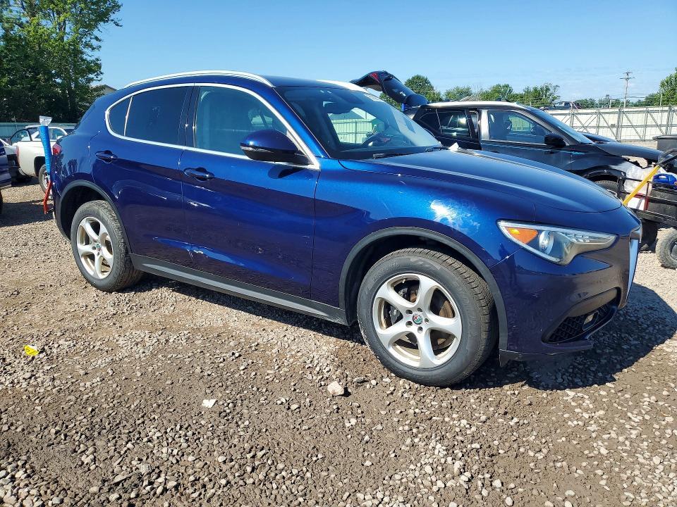 2018 ALFA ROMEO STELVIO — Фото 4 из 13
