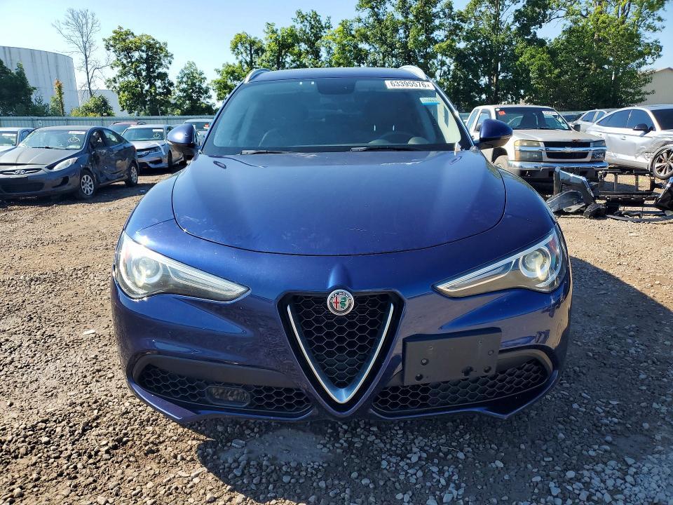 2018 ALFA ROMEO STELVIO — Фото 5 из 13