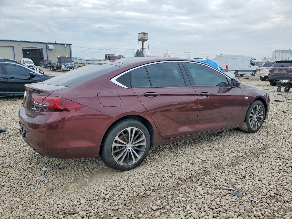 2018 BUICK REGAL ESSENCE — Фото 3 из 12