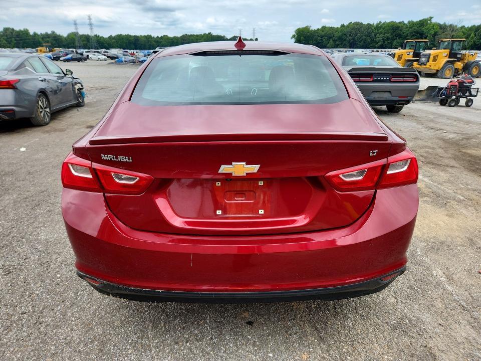2018 CHEVROLET MALIBU LT — Фото 6 из 12