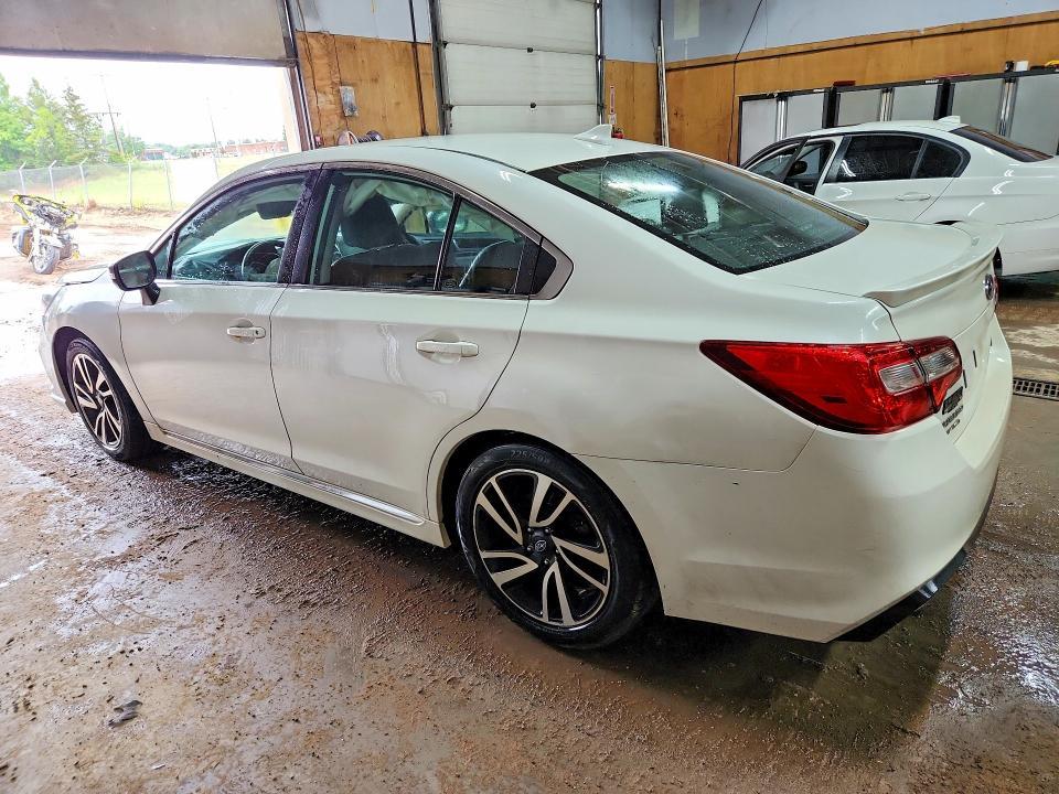 4S3BNAR61J3029904 2018 SUBARU LEGACY photo no. 2