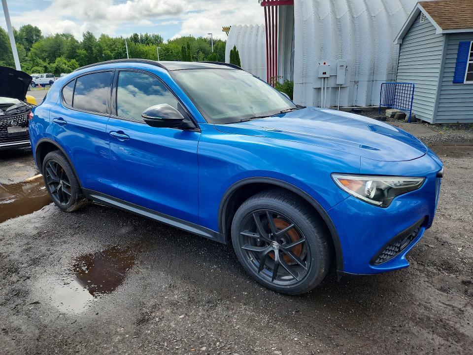 2019 ALFA ROMEO STELVIO — Фото 4 из 13