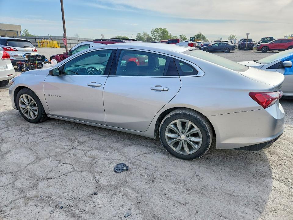 2019 CHEVROLET MALIBU LT — Фото 2 из 12
