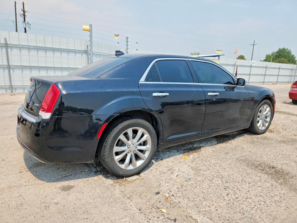 2019 CHRYSLER 300 LIMITED — Фото 3 из 12