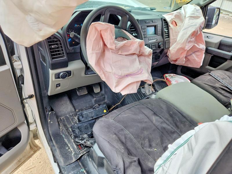 2019 FORD F150 — Фото 8 из 12