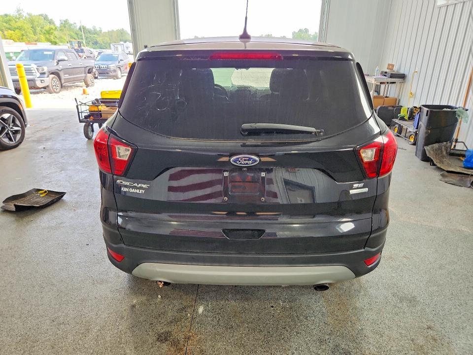 1FMCU0GD4KUB72808 2019 FORD ESCAPE photo no. 6