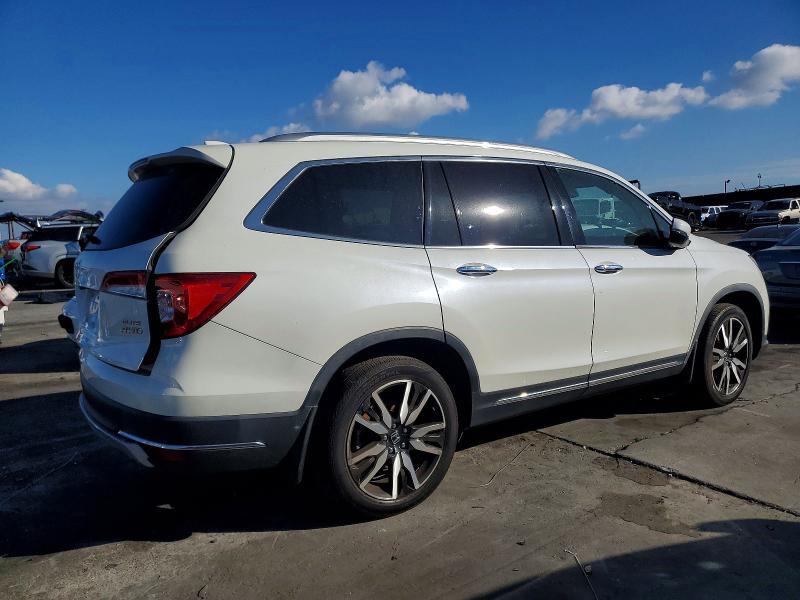5FNYF6H03KB004265 2019 HONDA PILOT photo no. 3