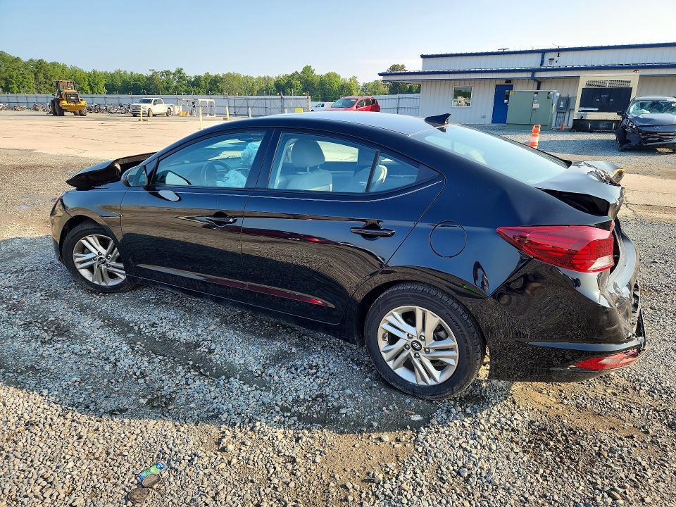 2019 HYUNDAI ELANTRA VALUE EDITION — Фото 2 из 12