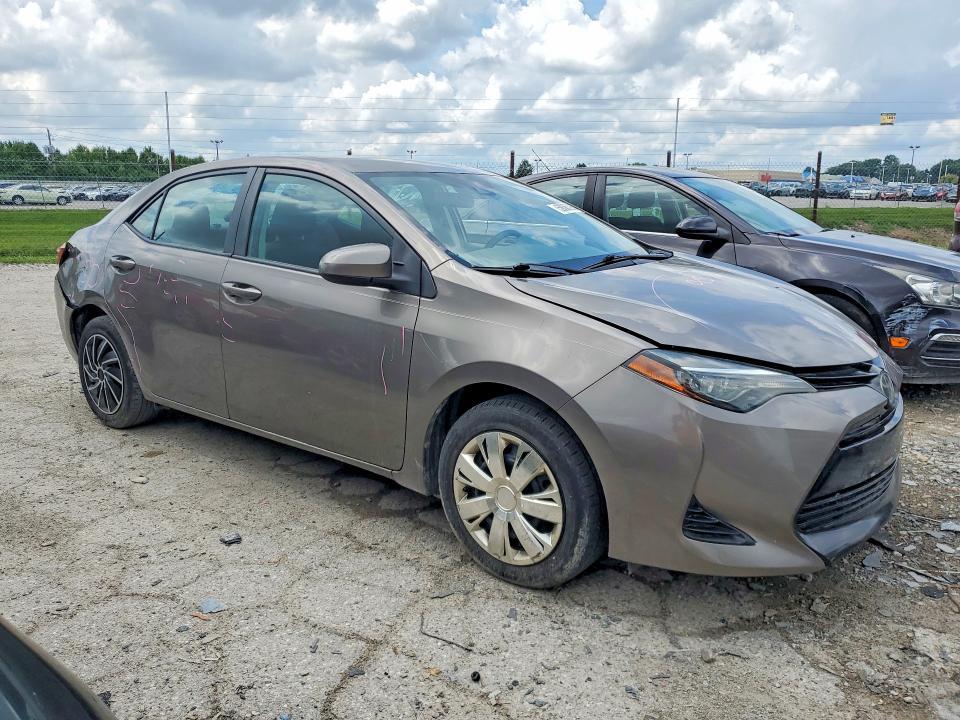 2T1BURHE4KC178617 2019 TOYOTA COROLLA photo no. 4