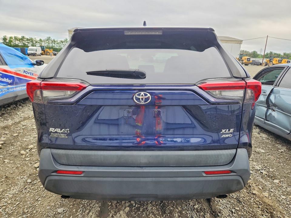 2019 TOYOTA RAV4 XLE PREMIUM — Фото 6 из 13