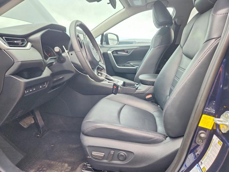 2019 TOYOTA RAV4 XLE PREMIUM — Фото 7 из 13