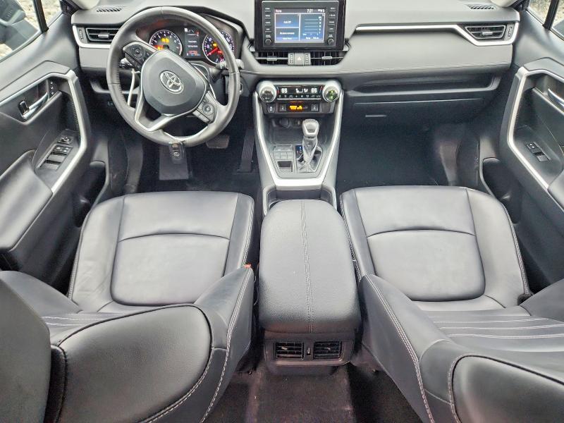 2019 TOYOTA RAV4 XLE PREMIUM — Фото 8 из 13