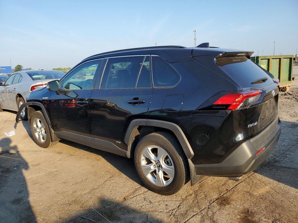 2019 TOYOTA RAV4 HYBRID XLE — Фото 2 из 13