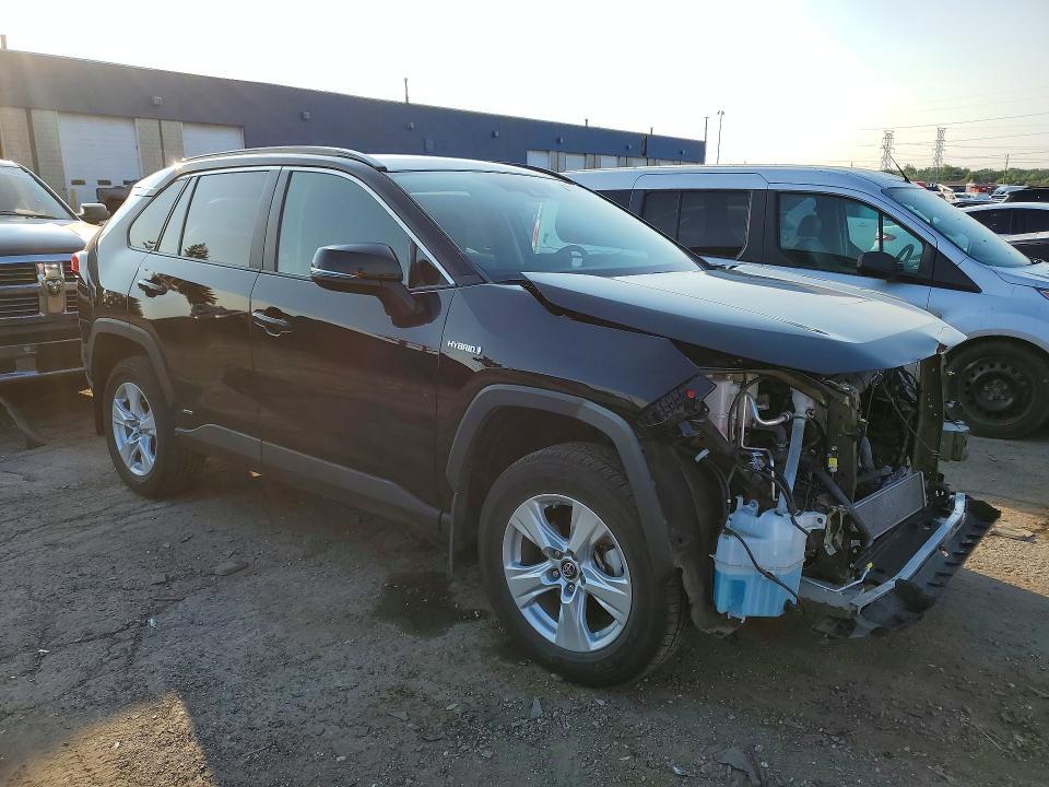 2019 TOYOTA RAV4 HYBRID XLE — Фото 4 из 13