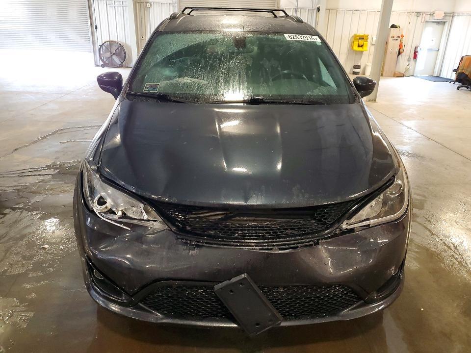2020 CHRYSLER PACIFICA TOURING L — Фото 5 из 13