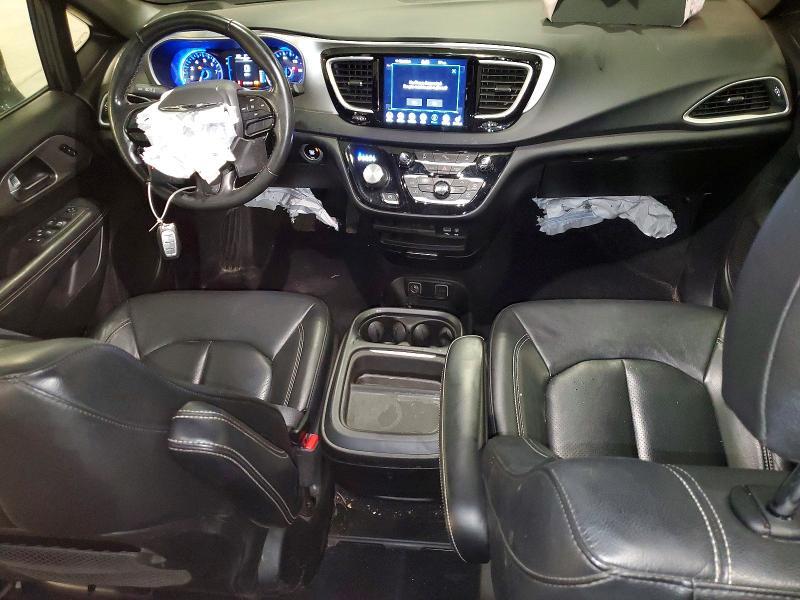2020 CHRYSLER PACIFICA TOURING L — Фото 8 из 13