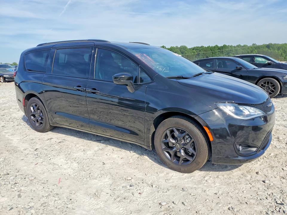 2020 CHRYSLER PACIFICA TOURING L — Фото 4 из 13