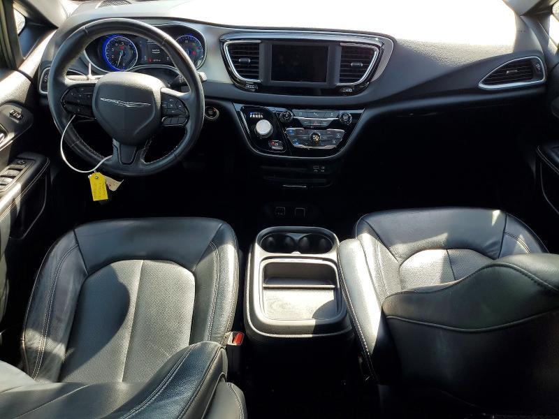 2020 CHRYSLER PACIFICA TOURING L — Фото 8 из 13