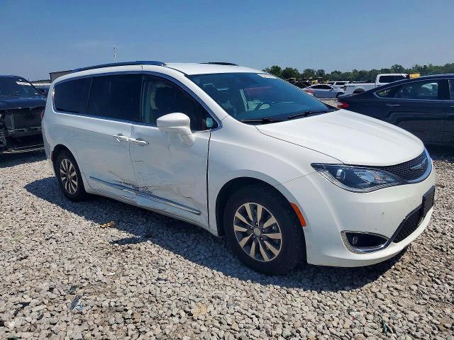 2020 CHRYSLER PACIFICA TOURING L PLUS — Фото 4 из 13