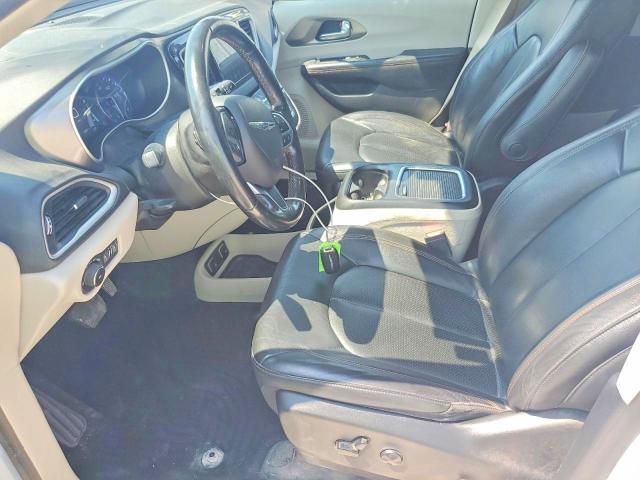 2020 CHRYSLER PACIFICA TOURING L PLUS — Фото 7 из 13