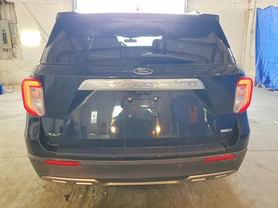 2020 FORD EXPLORER XLT — Фото 6 из 13