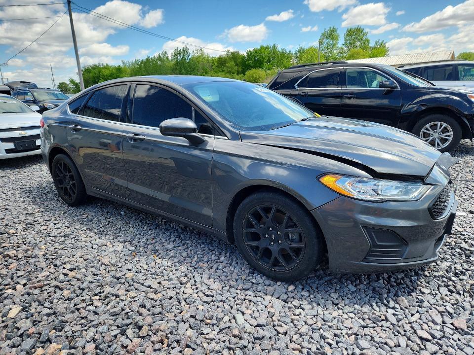 2020 FORD FUSION SE — Фото 4 из 12