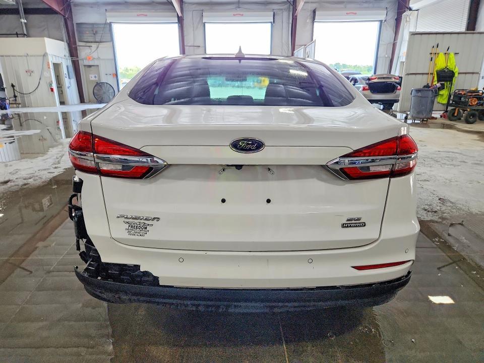 2020 FORD FUSION SE — Фото 6 из 12