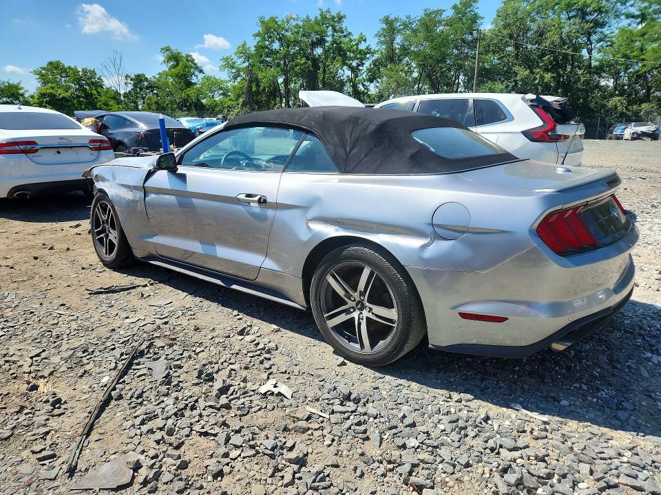 2020 FORD MUSTANG — Фото 2 из 12