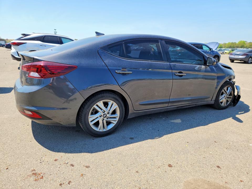 2020 HYUNDAI ELANTRA SEL — Фото 3 из 12