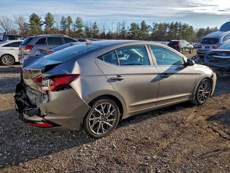 2020 HYUNDAI ELANTRA SEL — Фото 3 из 12