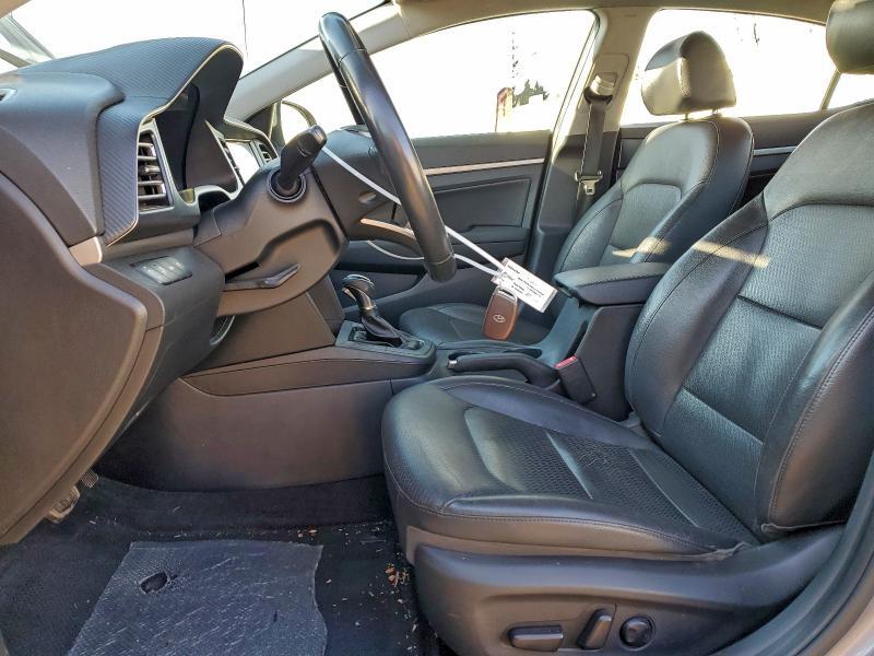 2020 HYUNDAI ELANTRA SEL — Фото 7 из 12