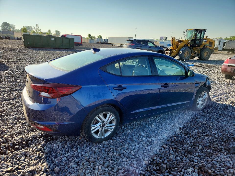 2020 HYUNDAI ELANTRA SEL — Фото 3 из 12