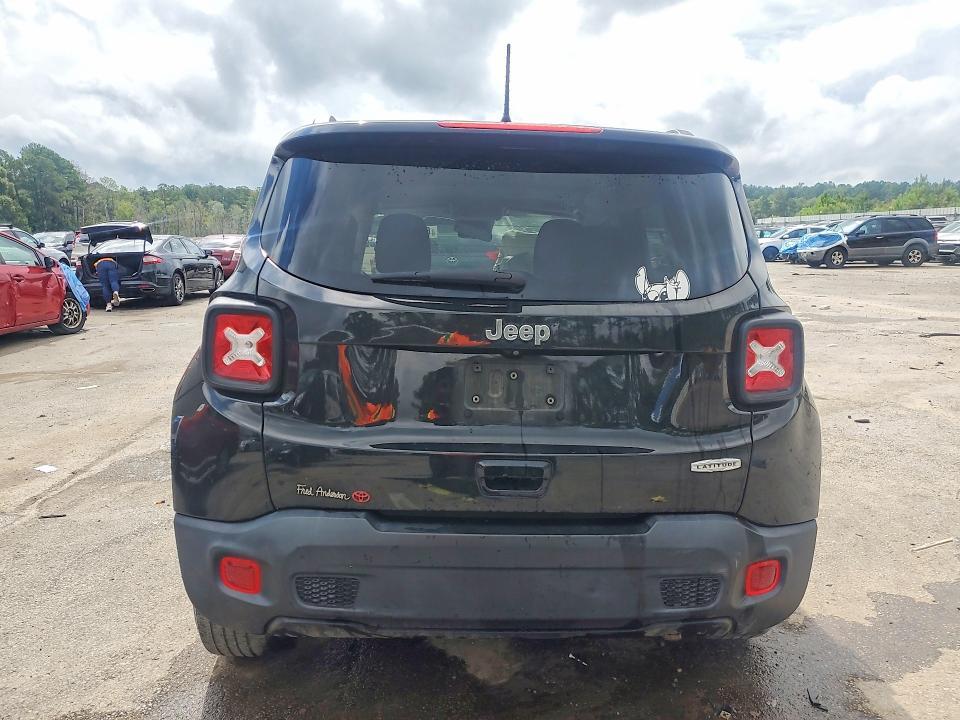 2020 JEEP RENEGADE LATITUDE — Фото 6 из 12